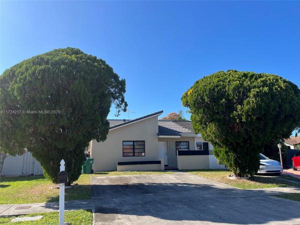 Aileen Susan, 10804 SW 146th Ct, The Hammocks, Florida 33186, image 1
