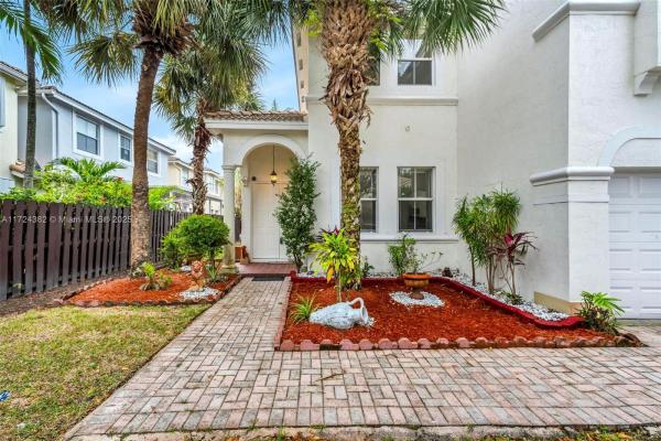 Century Villas, 8736 SW 3rd St, Fountainebleau, Florida 33174, image 1