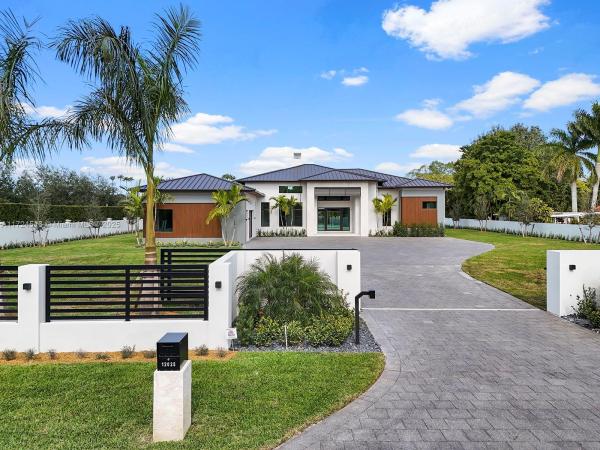 Bird Road Farmsites, 12025 SW 46th St, Kendale Lakes, Florida 33175, image 1