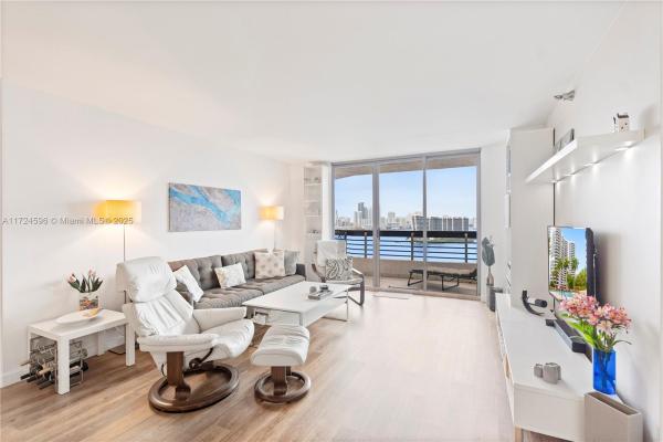 Mystic Pointe Tower 600, 3400 NE 192nd St #1903, Aventura, Florida 33180, image 1