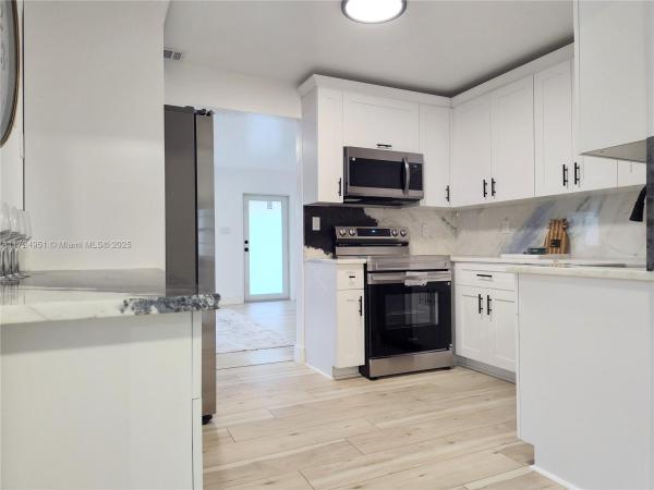 Crystal Lake Golf Villas, 1280 NW 46th St, Deerfield Beach, Florida 33064, image 1