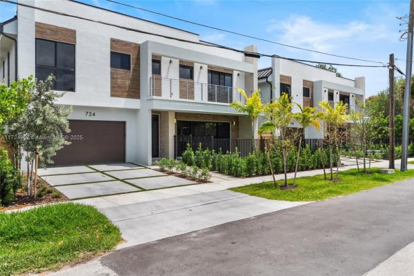 Seawanna Park, 724 SW 8th Way #724, Fort Lauderdale, Florida 33315, image 1