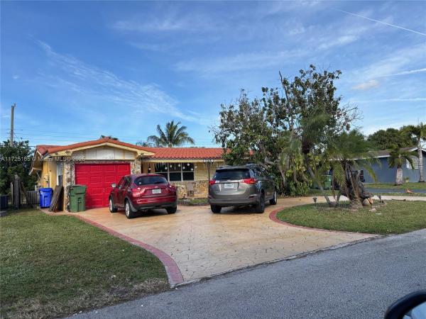 Boulevard Heights, 8471 NW 16th St, Pembroke Pines, Florida 33024, image 1