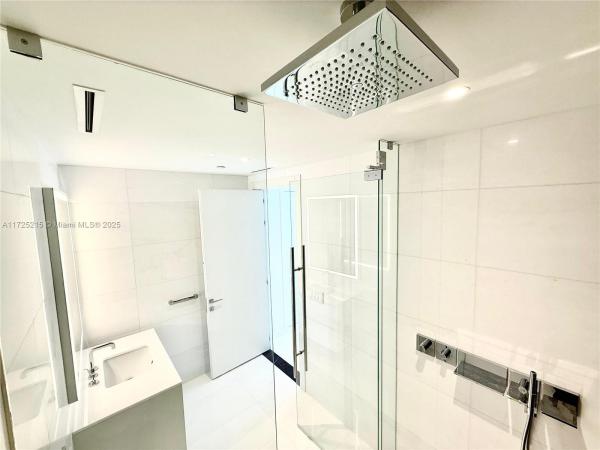 300 Biscayne Boulevard Way #3608W, Miami, Florida 33131, image 1