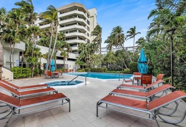 Ocean Lane Plaza, 170 Ocean Lane Dr #902, Key Biscayne, Florida 33149, image 1