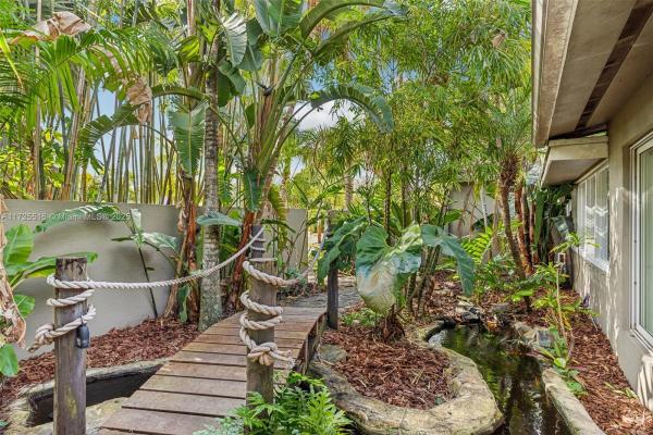 Sunset Manors, 109 NE 26th Dr, Wilton Manors, Florida 33334, image 1