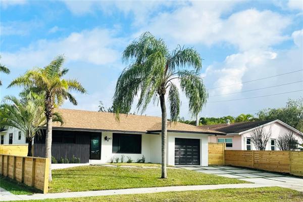 Royal Palm Vista, 641 NE 2nd St, Dania Beach, Florida 33004, image 1
