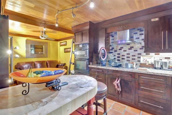 Golfwood, 20606 NE 7th Ct #20606, Ives Estates, Florida 33179, image 1