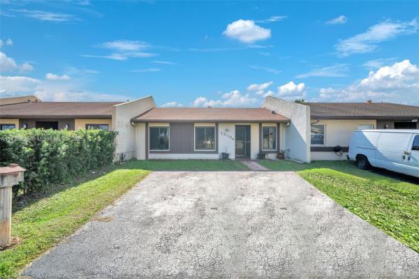 12104 SW 110th Street Cir S, Miami, Florida 33186, image 1
