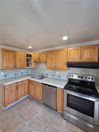 The Manors Of Inverrary, 4170 Inverrary Dr #302, Lauderhill, Florida 33319, image 1
