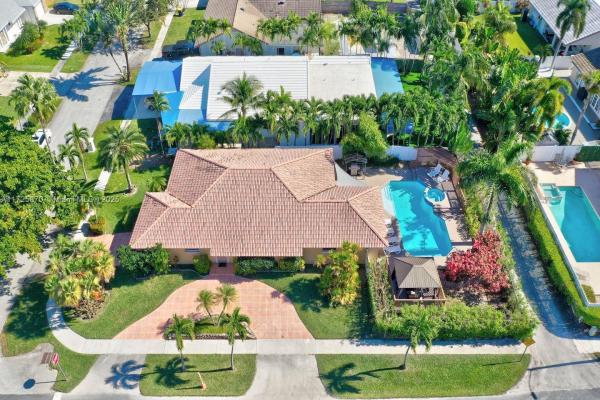 Hollywood Beach Park, 402 SE 5th St, Dania Beach, Florida 33004, image 1
