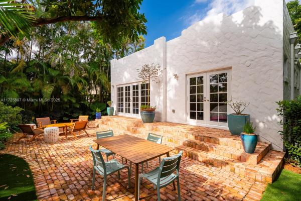 Coral Gables Country Club, 1216 Almeria Ave, Coral Gables, Florida 33134, image 1