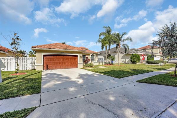Keystone Lake, 19383 NW 23rd St, Pembroke Pines, Florida 33029, image 1