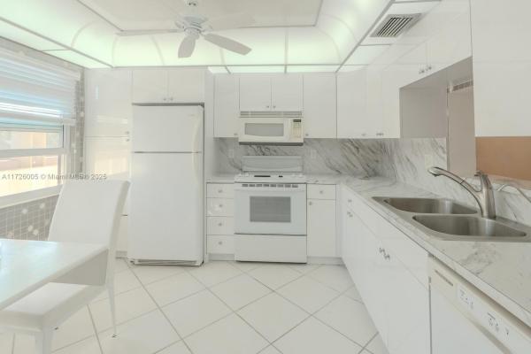 Granada Village, 2005 Granada Dr #E3, Coconut Creek, Florida 33066, image 1