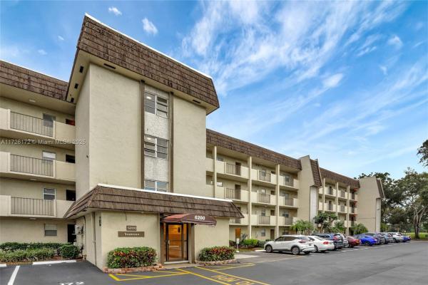 The Greens Of Inverrary, 6200 NW 44th St #110, Lauderhill, Florida 33319, image 1
