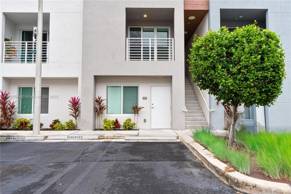 Riverwood At Aventura Village, 2555 NE 193rd St #2102, North Miami Beach, Florida 33180, image 1