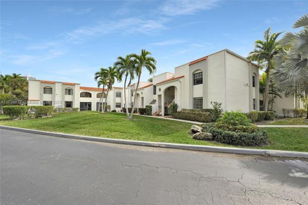 Mariner Village Garden, 3545 Magellan Cir #351-5, Aventura, Florida 33180, image 3