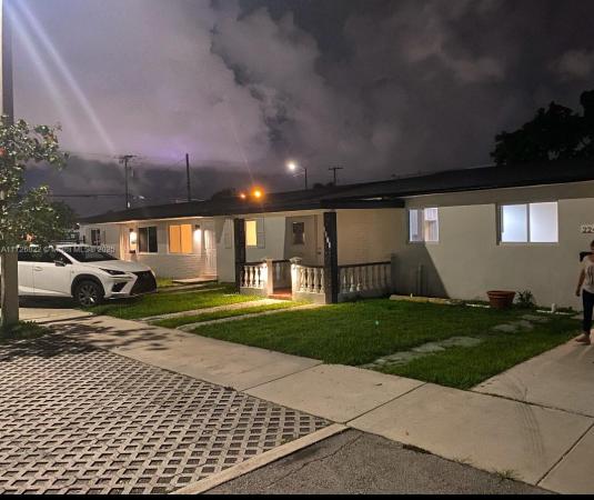 Washburns, 2240 NW 18th St, Miami, Florida 33125, image 1