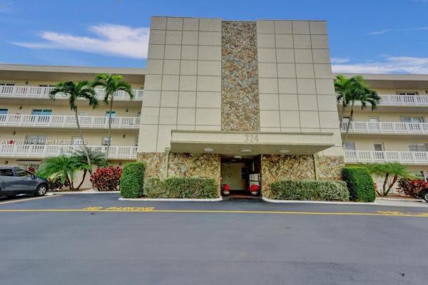 Meadowbrook Lakes, 324 SE 10th St #203, Dania Beach, Florida 33004, image 1