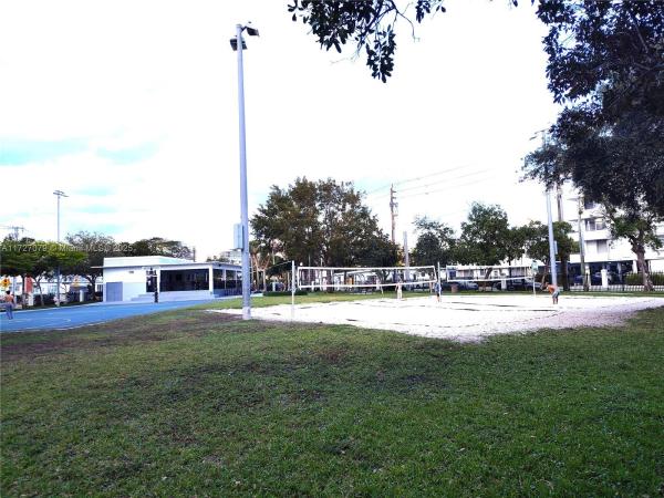 Altos Del Mar, 7945 Carlyle Ave #2, Miami Beach, Florida 33141, image 1