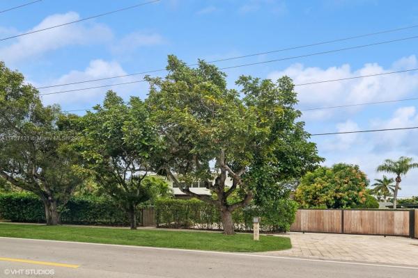 Herman Manor, 7965 SW 136th St, Pinecrest, Florida 33156, image 1