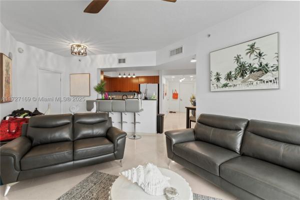 La Perla, 16699 Collins Ave #2709, Sunny Isles Beach, Florida 33160, image 3