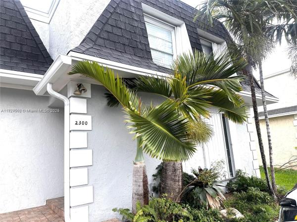 Venetian Park, 2300 NE 7th St #25, Hallandale Beach, Florida 33009, image 1