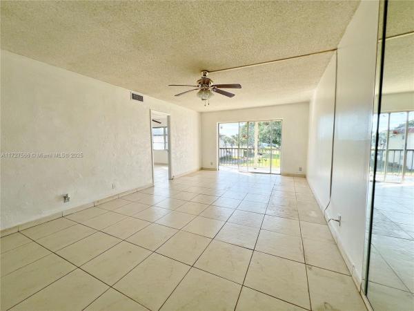 Hollybrook Golf & Tennis Club, 711 S Hollybrook Dr #304, Pembroke Pines, Florida 33025, image 1