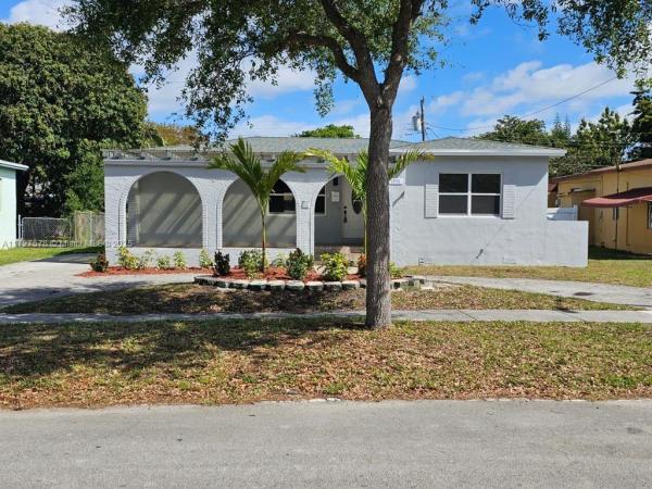 Fulford Homes, 1951 NE 157th Ter, North Miami Beach, Florida 33162, image 1