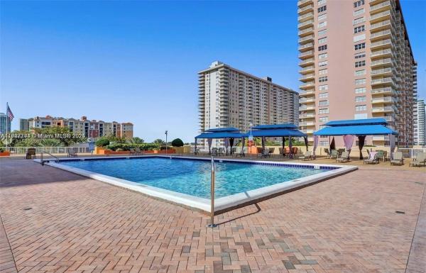 Winston Towers 400, 231 174th St #902, Sunny Isles Beach, Florida 33160, image 1