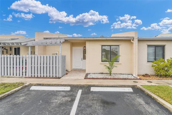 Rainbow Lakes Villas, 9255 NW 18th St #9925, Pembroke Pines, Florida 33024, image 1