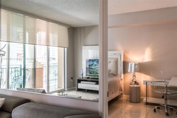 King David Of Sunny Isles, 17555 E Atlantic Blvd #603, Sunny Isles Beach, Florida 33160, image 1