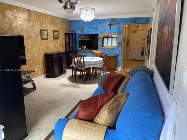 Omega, 7500 NW 17th St #209, Plantation, Florida 33313, image 1