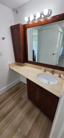 Arlen House West, 500 Bayview Dr #1117, Sunny Isles Beach, Florida 33160, image 1