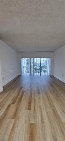 Arlen House West, 500 Bayview Dr #1117, Sunny Isles Beach, Florida 33160, image 2