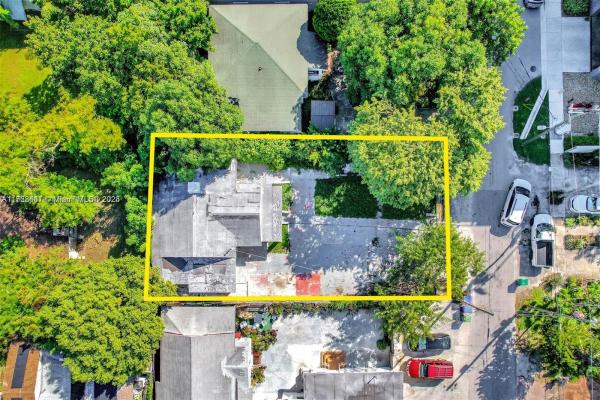 Dixie Highway, 353 NE 57th St, Miami, Florida 33137, image 1