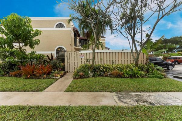 Chateau Wood, 3930 Village Dr #B, Delray Beach, Florida 33445, image 1