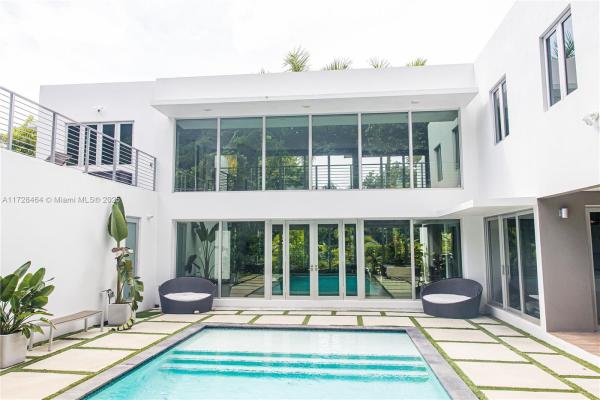 Grandios, 6790 SW 72nd St, South Miami, Florida 33143, image 1
