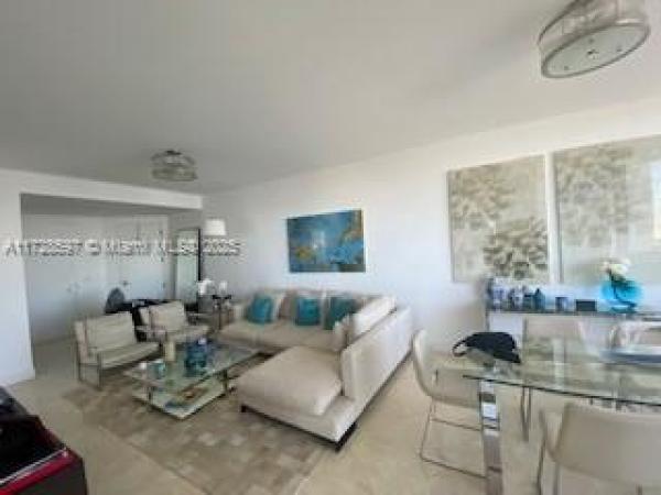 Trump Royale, Sunny Isles Beach, Florida 33160, image 1