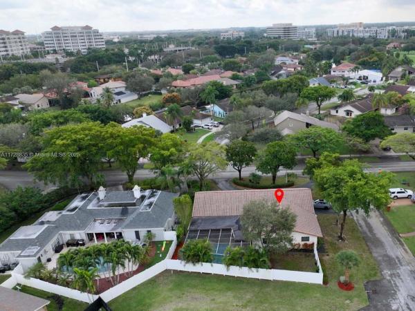 Jacaranda Country Club, 8491 Gatehouse Rd, Plantation, Florida 33324, image 1