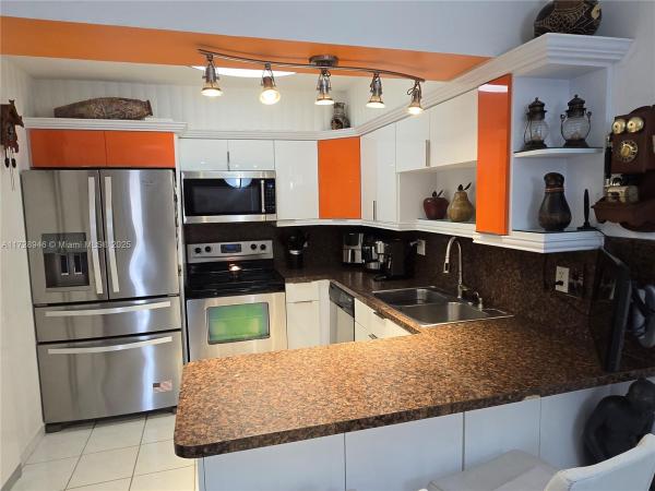 Trianon Park, 1750 W 56th St #204, Hialeah, Florida 33012, image 1