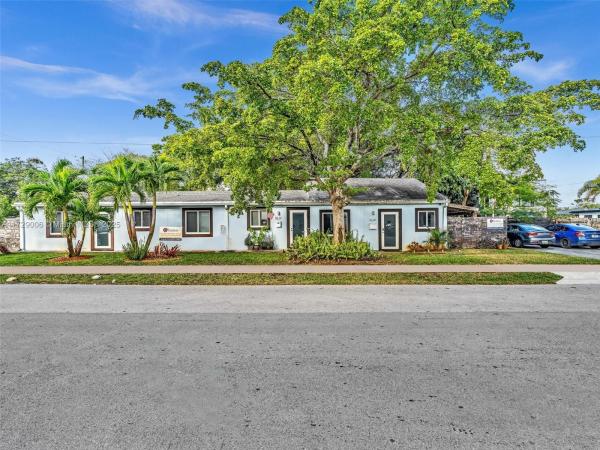 Central Oakland Park, 3621-3641 NE 11th Ave, Oakland Park, Florida 33334, image 1