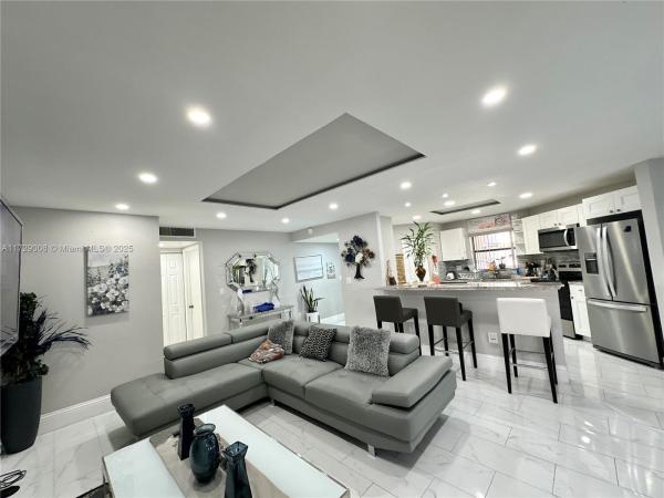 Plantation Club, 6655 W Broward Blvd #201, Plantation, Florida 33317, image 1