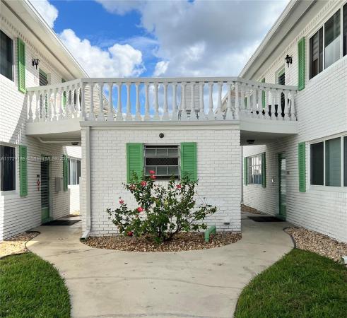 Georgian Courts, 1821 NE 62nd St #312, Fort Lauderdale, Florida 33308, image 1