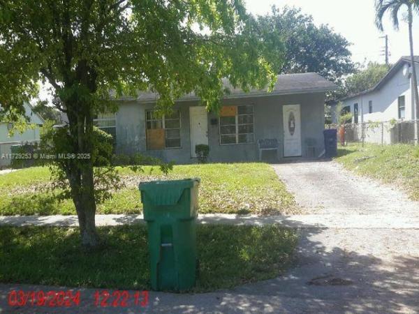Academy Award, 3710 NW 7th Pl, Lauderhill, Florida 33311, image 1