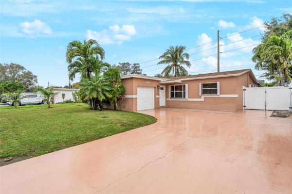 Driftwood Plaza, 6441 Sherman St, Hollywood, Florida 33024, image 1