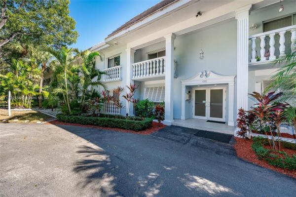 Royal Caribbean Club, 1200 Mariposa Ave #E202, Coral Gables, Florida 33146, image 1