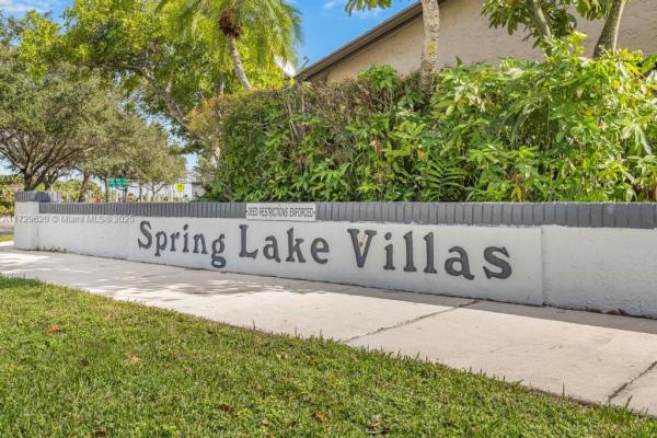 Spring Lake Villas, 8117 NW 100th Dr, Tamarac, Florida 33321, image 2