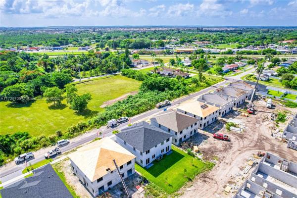 22482 SW 124th Ct #B, Miami, Florida 33170, image 2