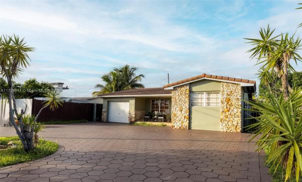 Coral Villas, 6575 SW 27th St, Tamiami, Florida 33155, image 1